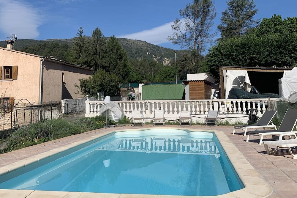 Photo of Outdoor in Contes