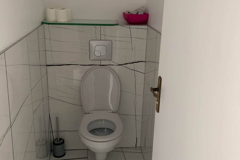 Photo of Bathroom in Contes
