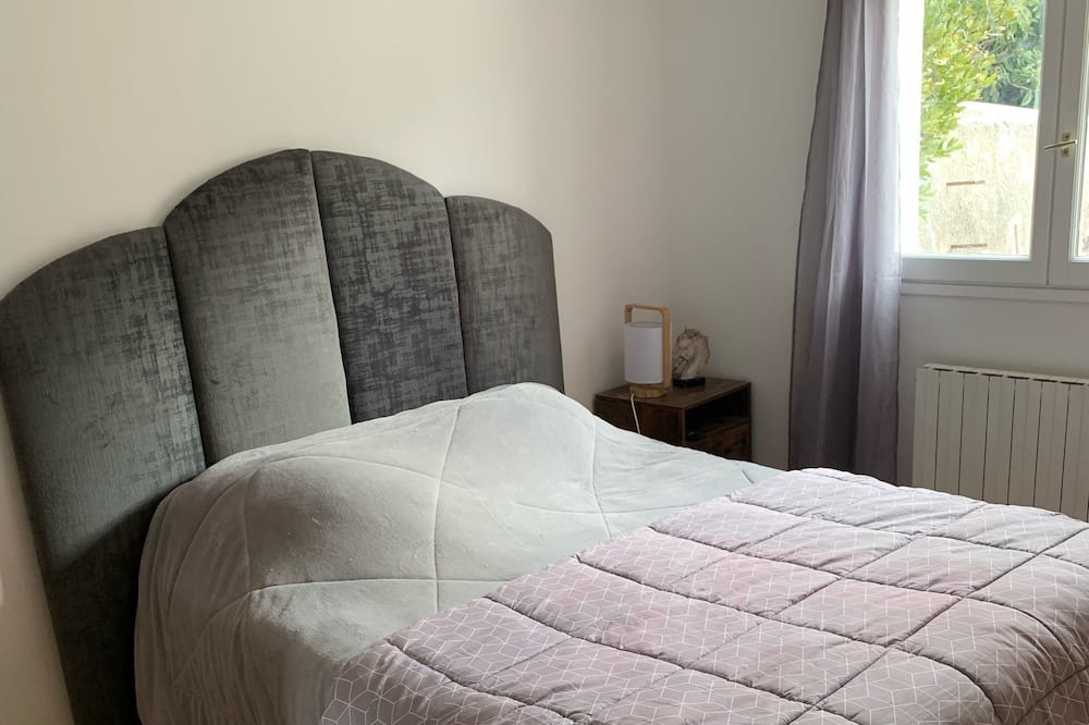 Photo of Bedroom in Contes