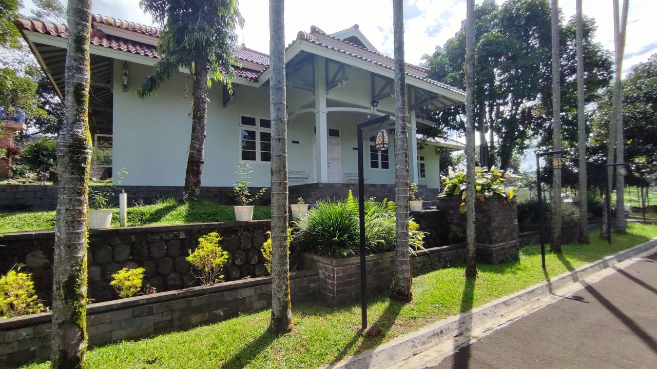 Photo of Buildings in Pamijahan