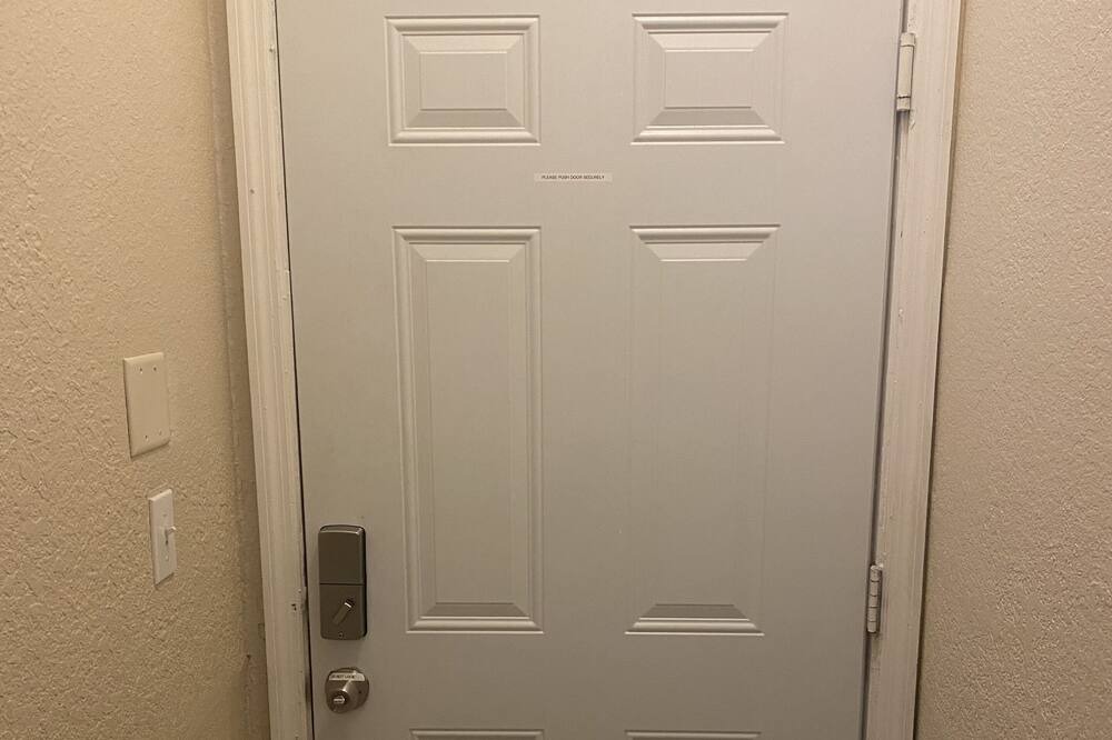 Photo of Bedroom in Oak Ridge