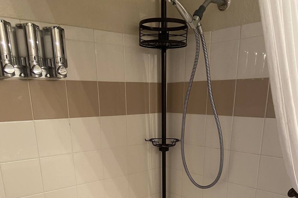 Photo of Bathroom in Oak Ridge