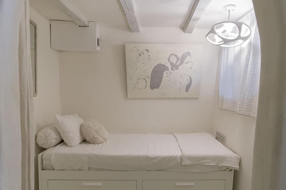Photo of Bedroom in Akrotiri