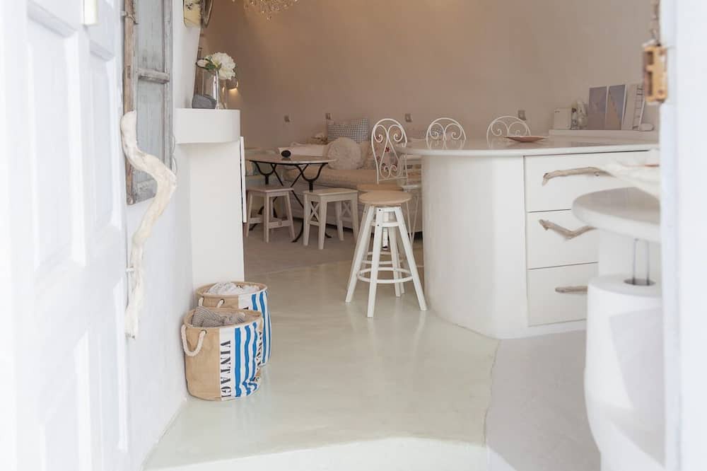Photo of Kitchen in Akrotiri