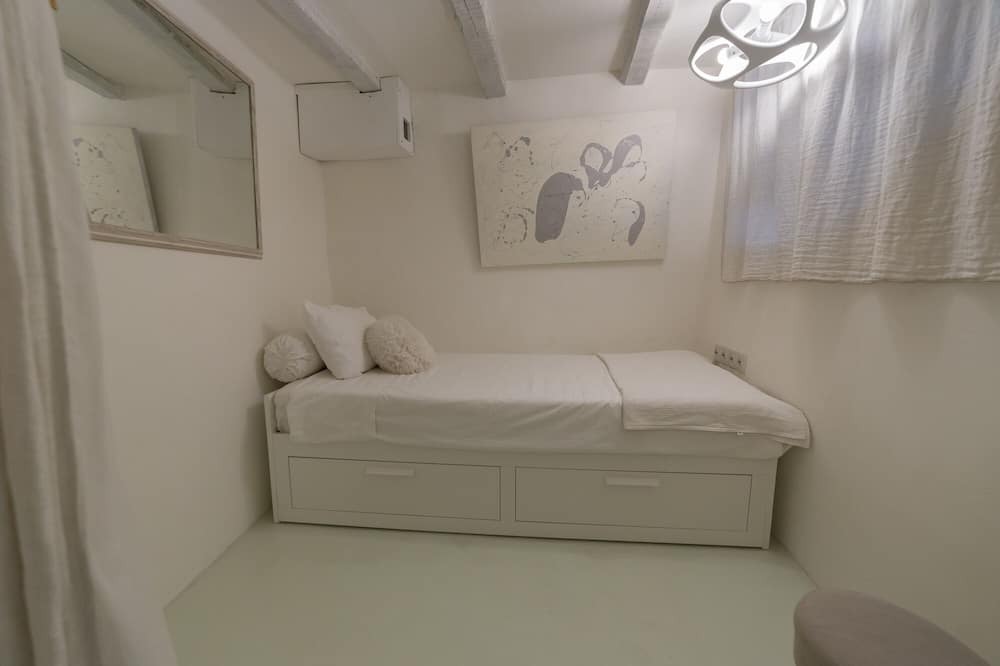 Photo of Bedroom in Akrotiri