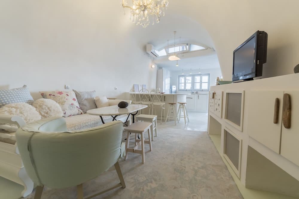 Photo of Livingroom in Akrotiri