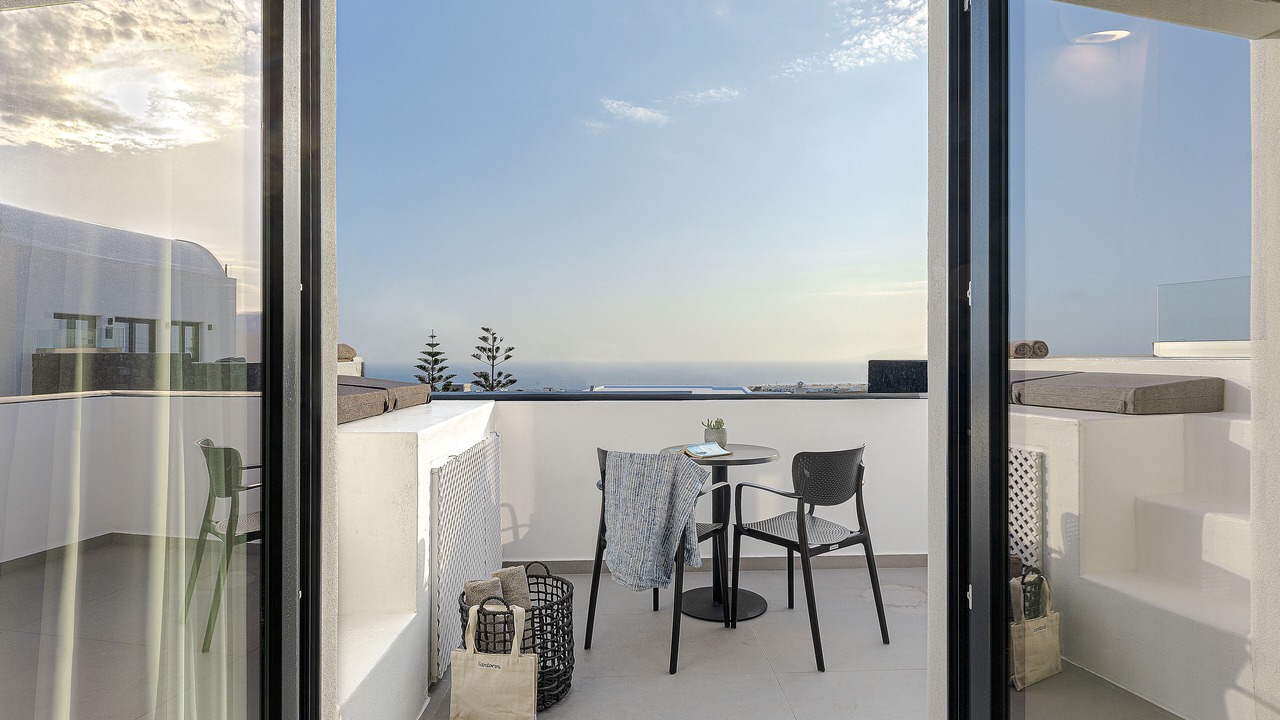 Photo of Patio Balcony in Karterados