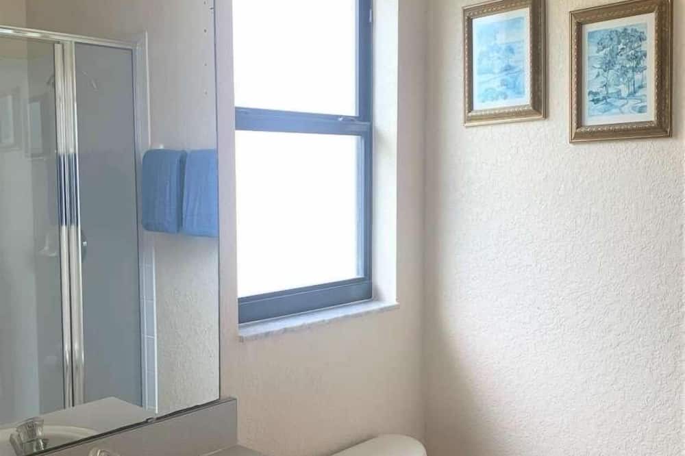Photo of Bathroom in Four Corners