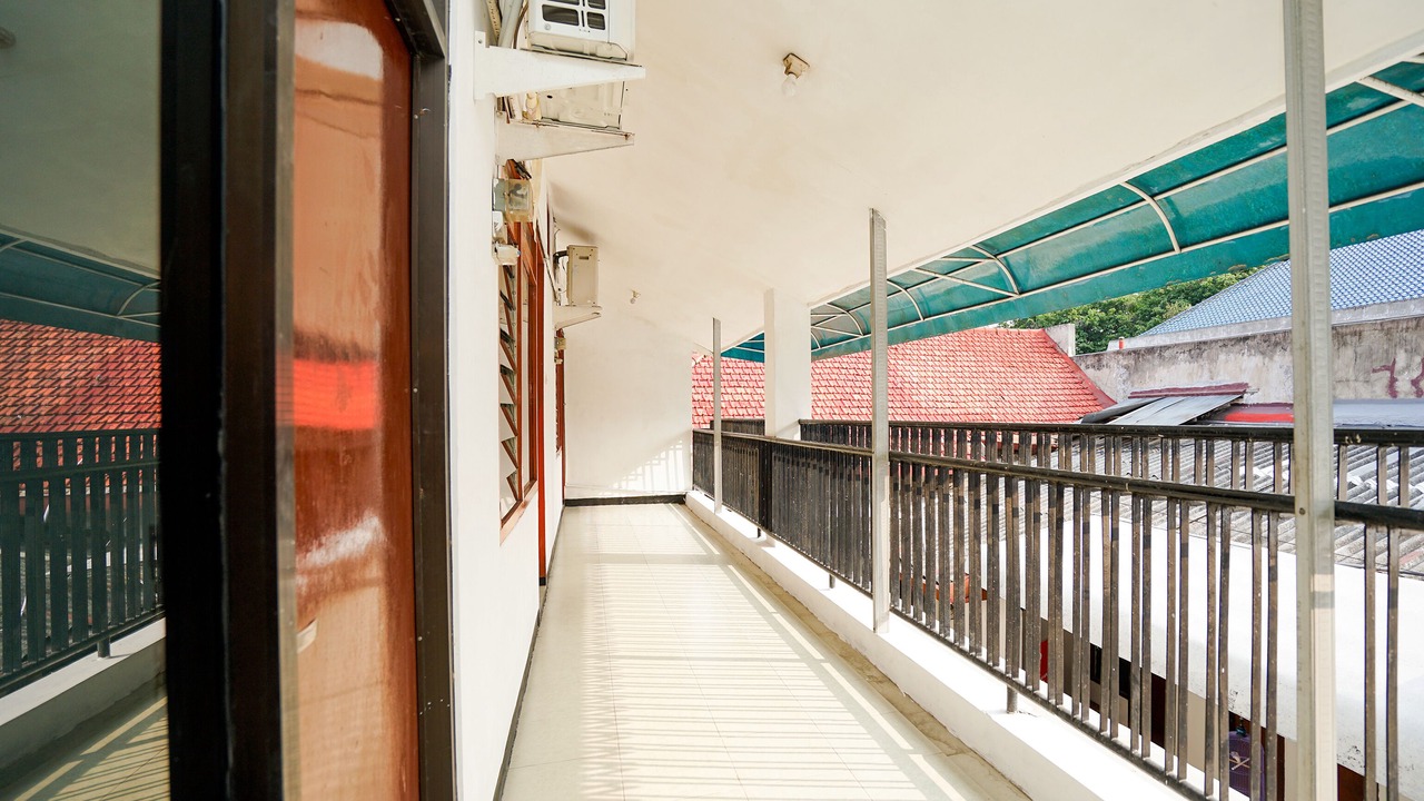 Photo of Patio Balcony in Surabaya
