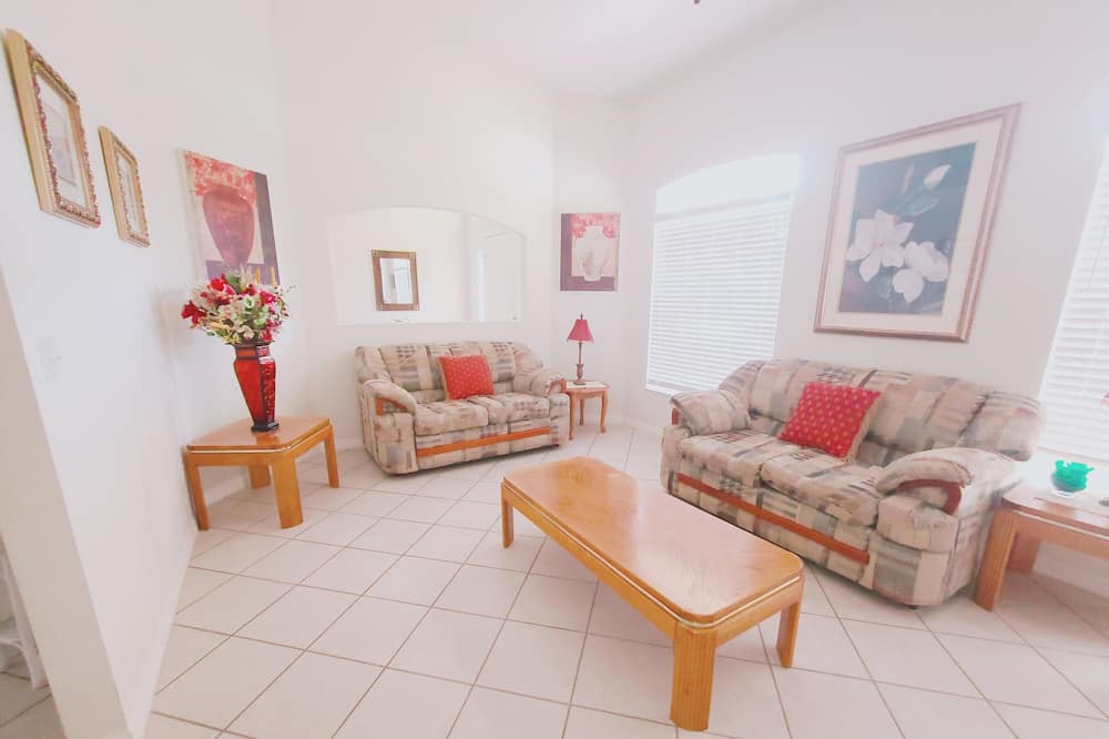 Photo of Bedroom in Doral Woods