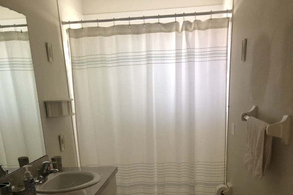 Photo of Bathroom in Doral Woods