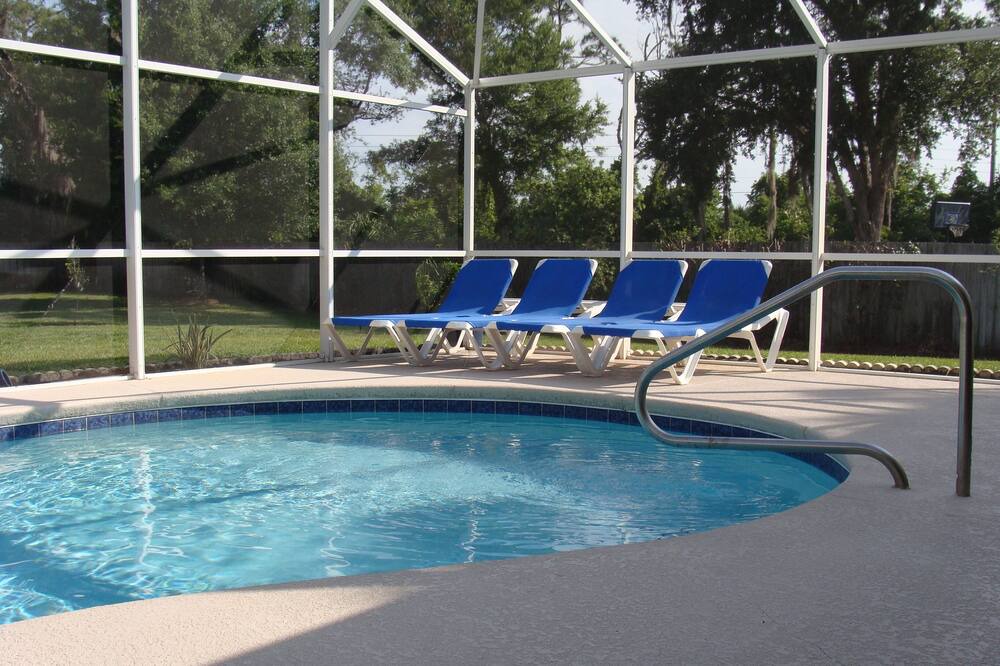 Photo of Outdoor in Doral Woods