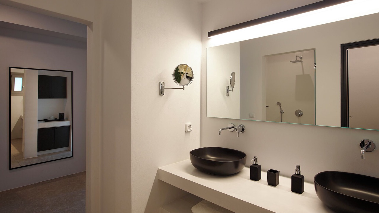 Photo of Bathroom in Akrotiri