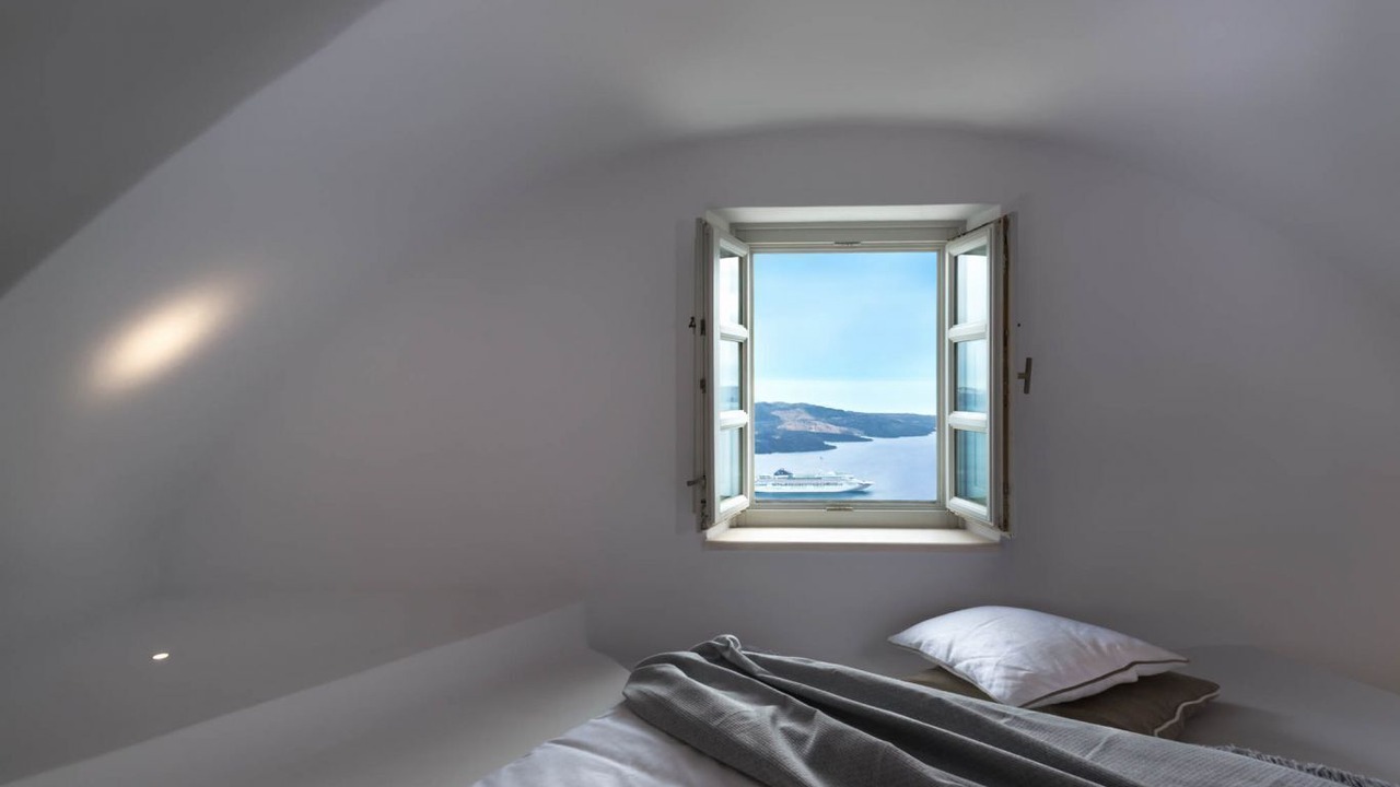 Photo of Bedroom in Fira