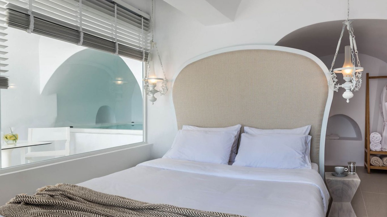 Photo of Bedroom in Fira