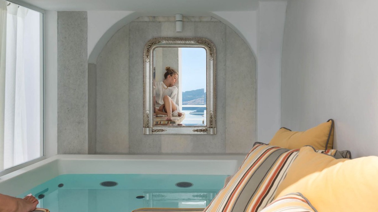 Photo of Bedroom in Fira