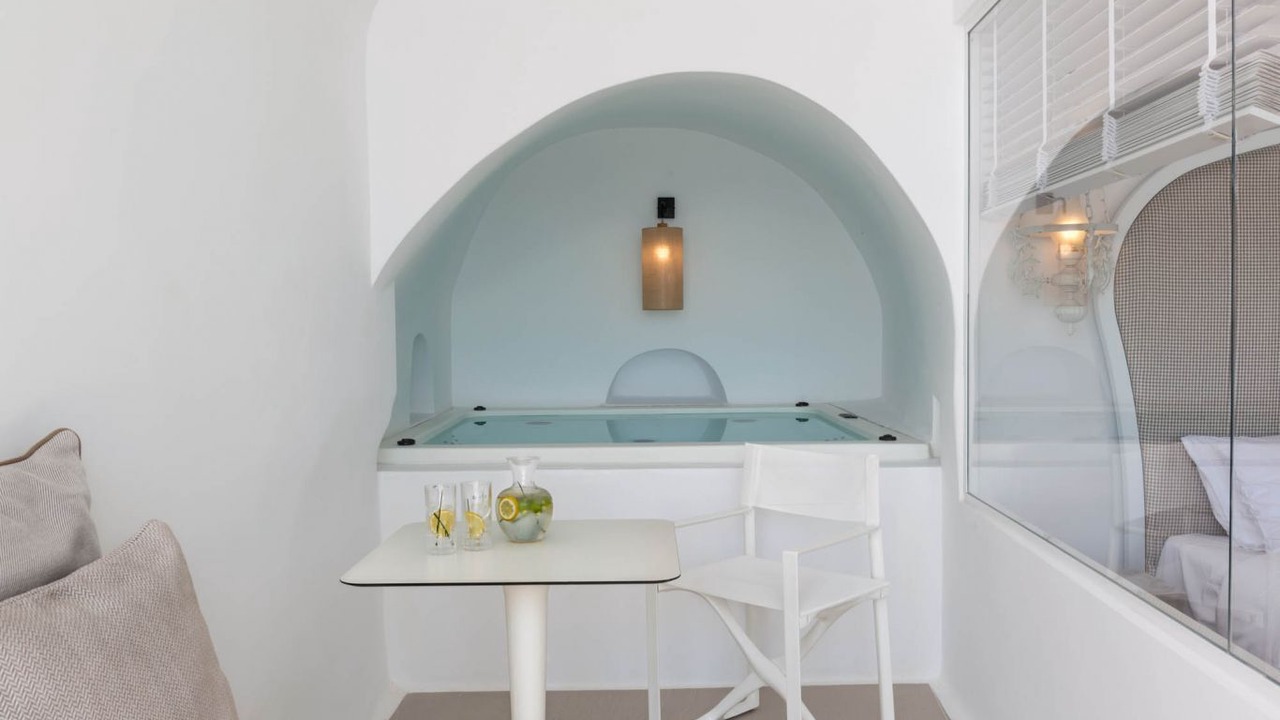 Photo of Bedroom in Fira