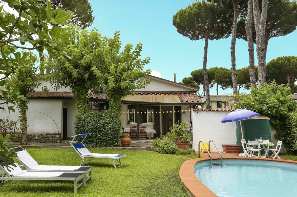 Photo of Outdoor in Torre del Lago Puccini