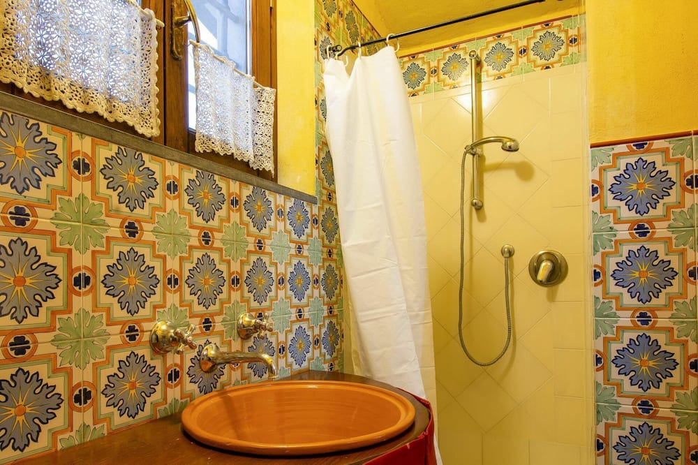 Photo of Bathroom in San Giuliano Terme