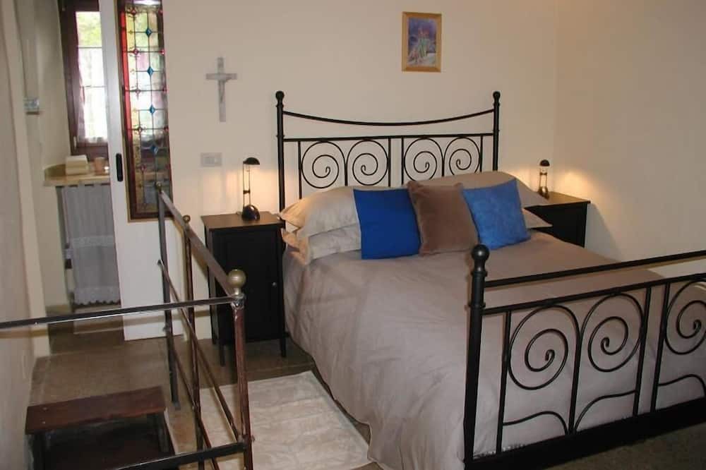 Photo of Bedroom in Sant'Andrea di Compito