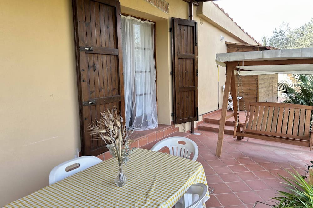 Photo of Outdoor in Lari