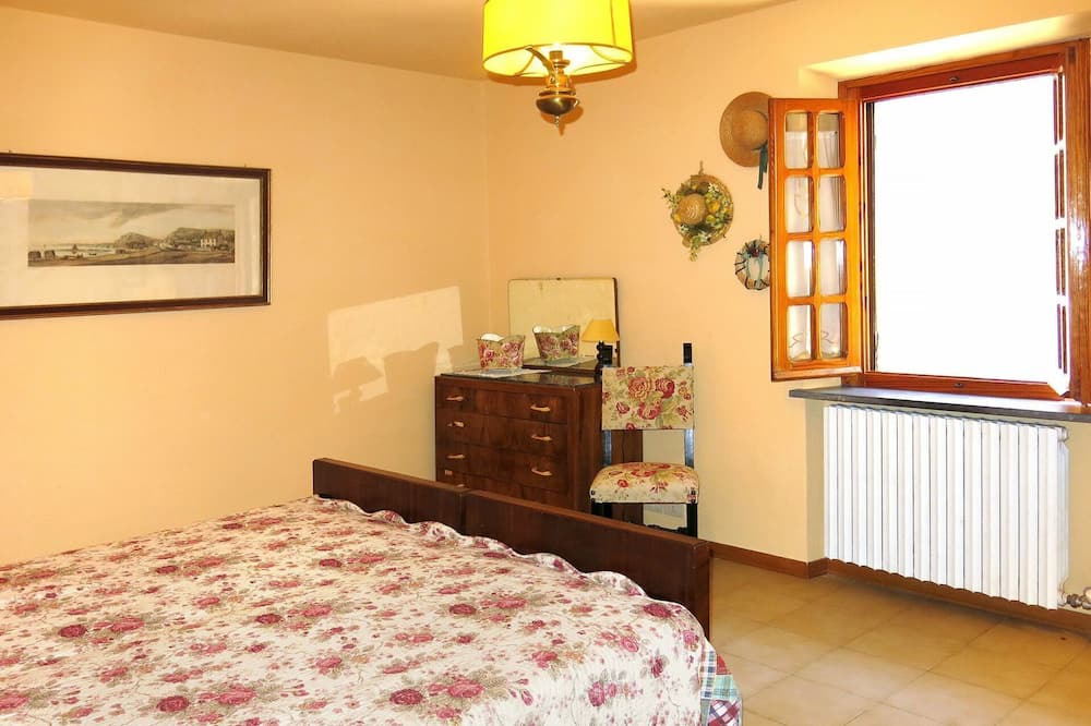 Photo of Bedroom in Orciatico