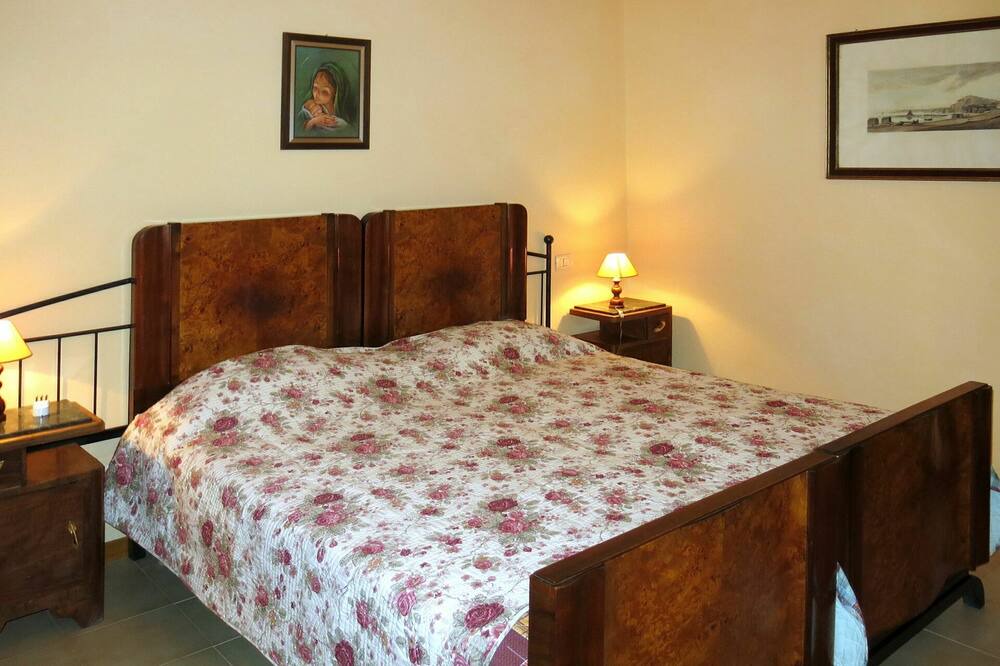 Photo of Bedroom in Orciatico