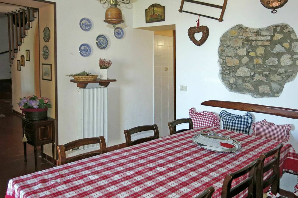 Photo of Bedroom in Orciatico