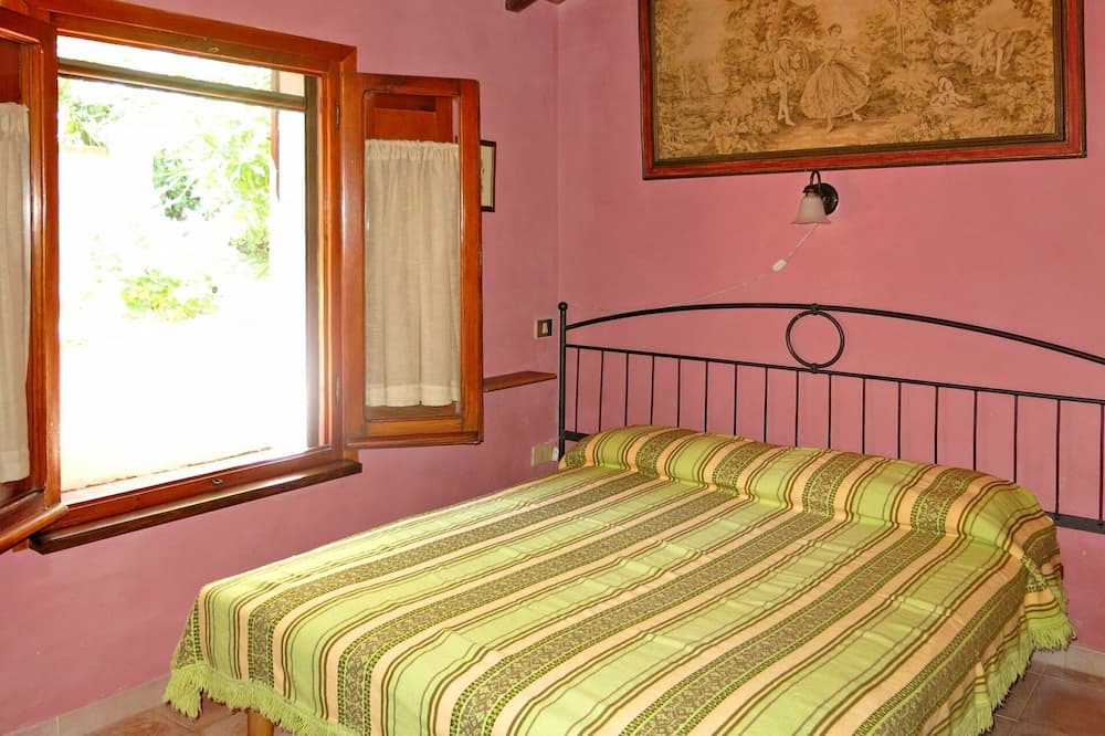 Photo of Bedroom in Orciatico