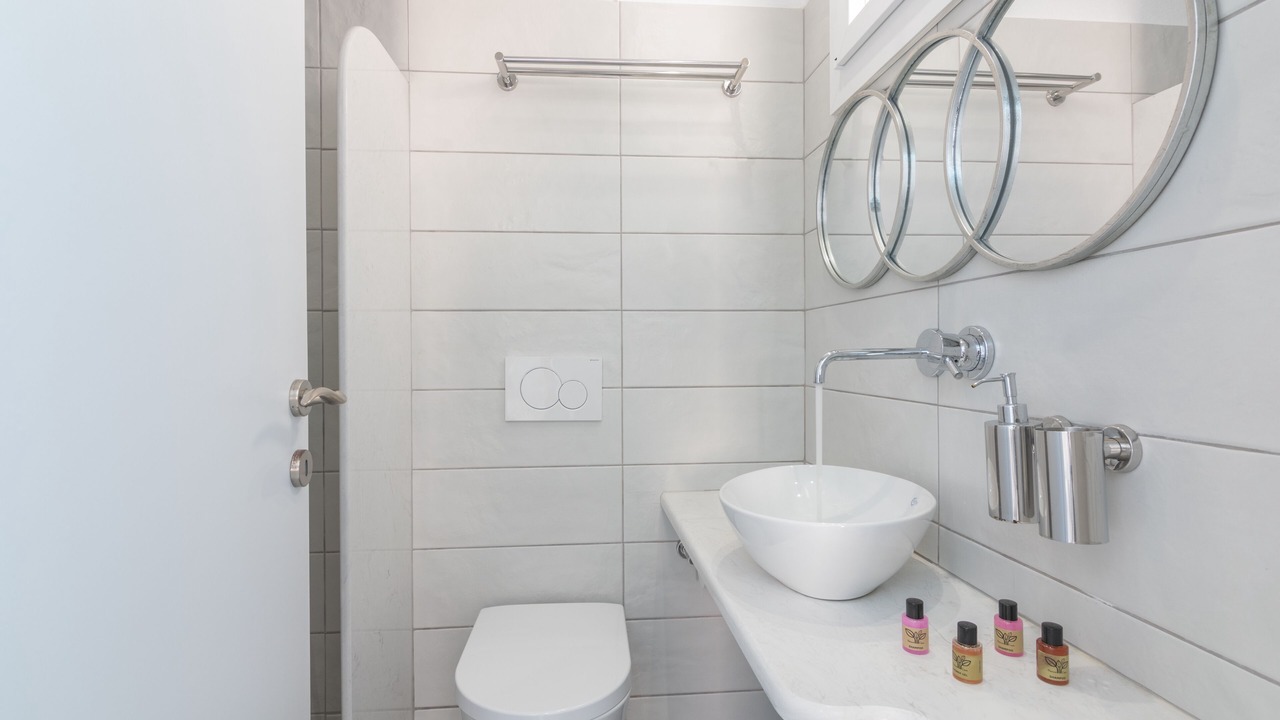Photo of Bathroom in Akrotiri