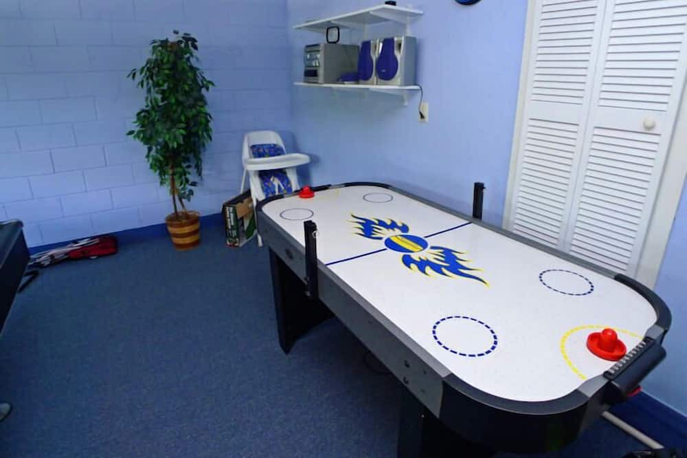 Photo of Bedroom in Greater Groves