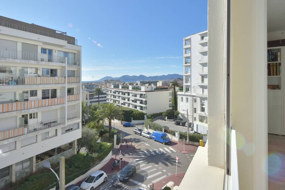 Photo of Patio Balcony in California - Pezou