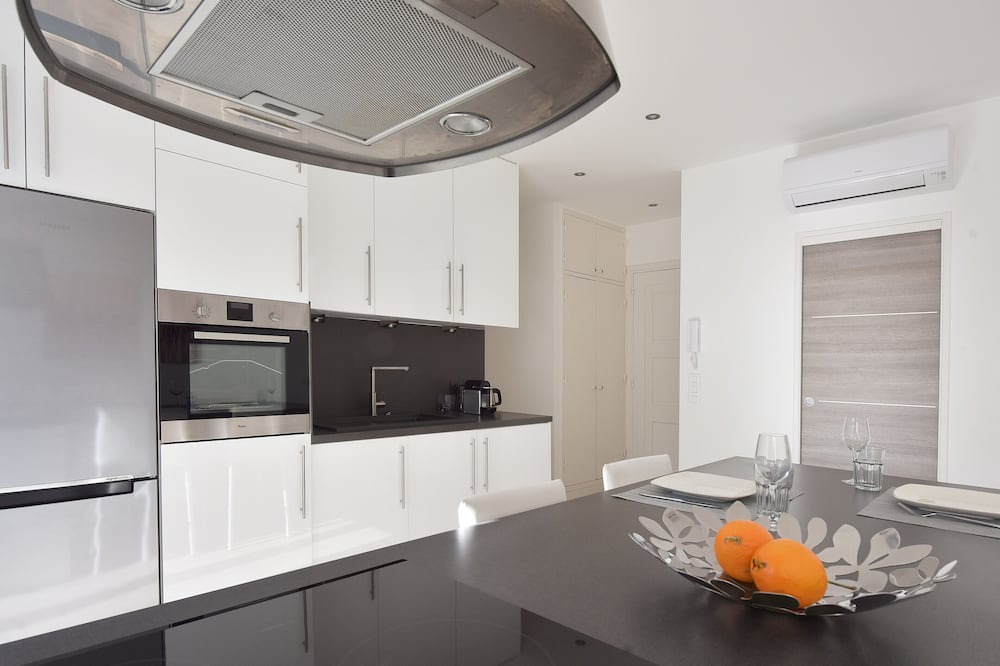 Photo of Kitchen in California - Pezou