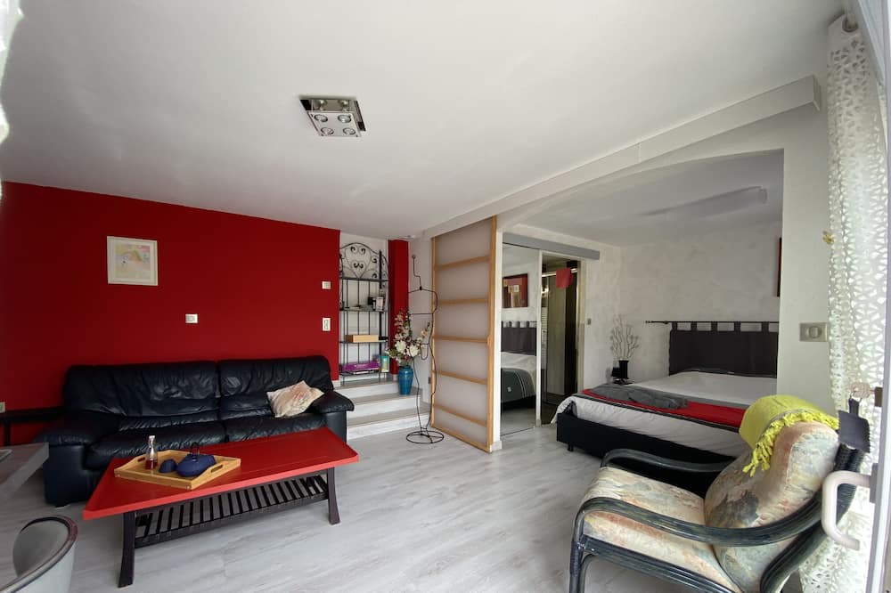 Photo of Bedroom in Roquefort-les-Pins