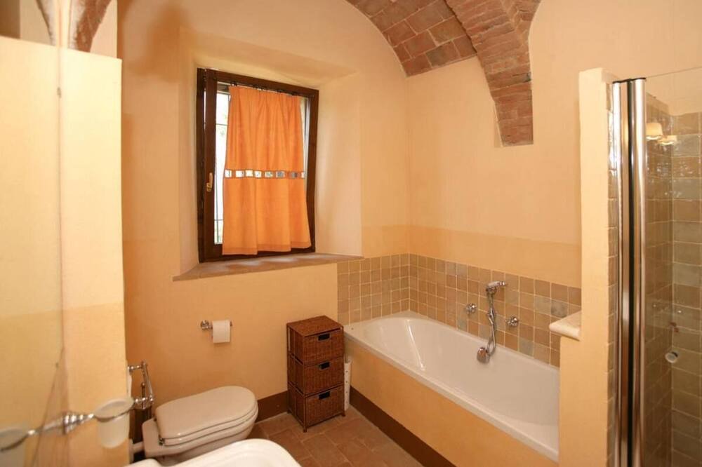 Photo of Bathroom in Pienza
