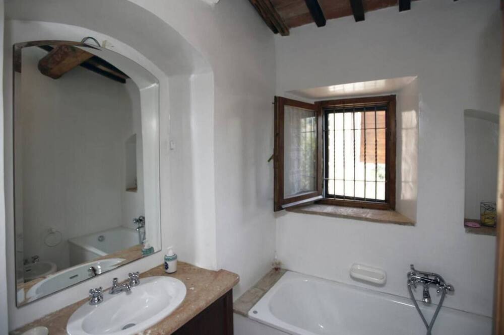 Photo of Bathroom in Pienza
