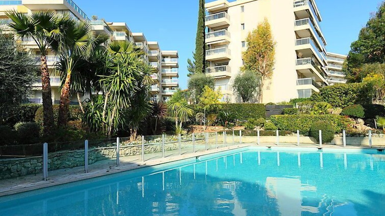 Photo of Outdoor in California - Pezou