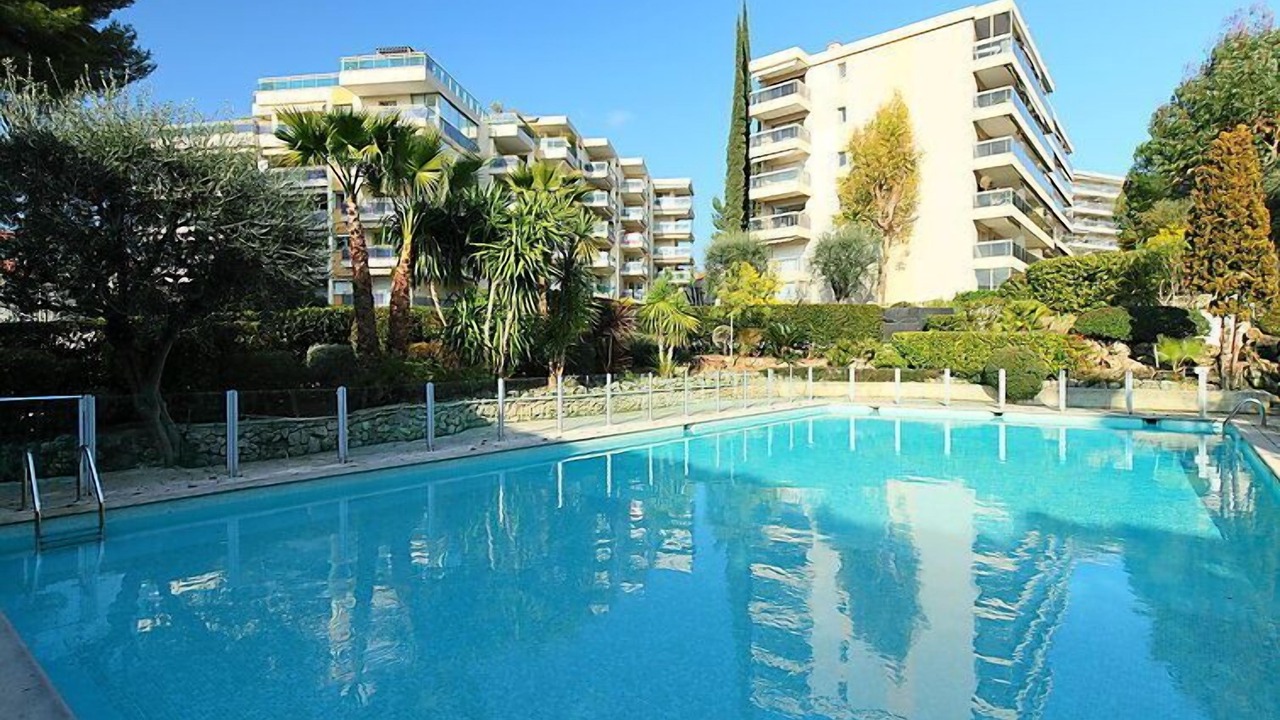Photo of Outdoor in California - Pezou