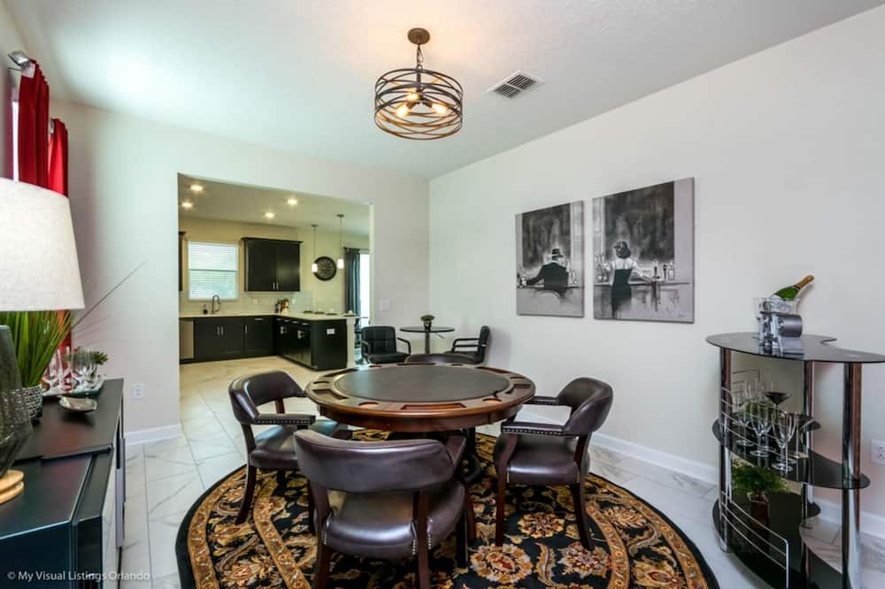 Photo of Bedroom in Davenport