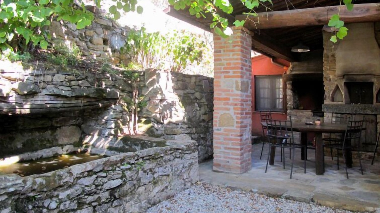 Photo of Outdoor in Buti