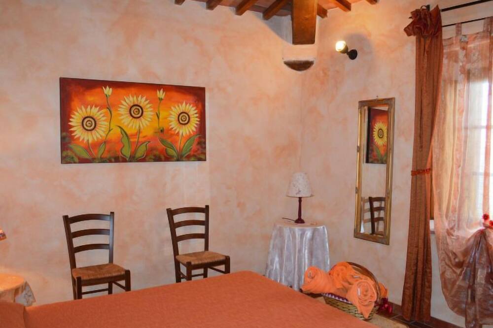 Photo of Bedroom in Asciano