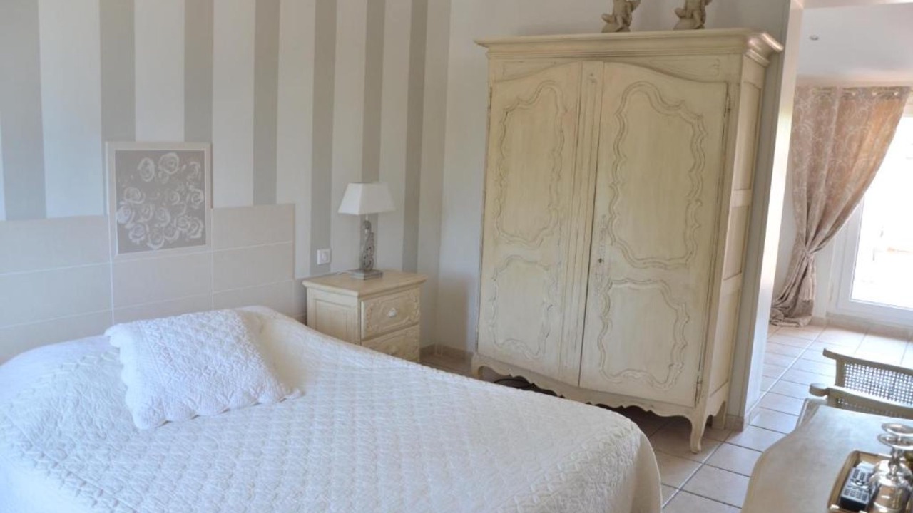 Photo of Bedroom in Guerrevieille