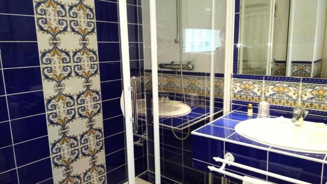 Photo of Bathroom in Guerrevieille