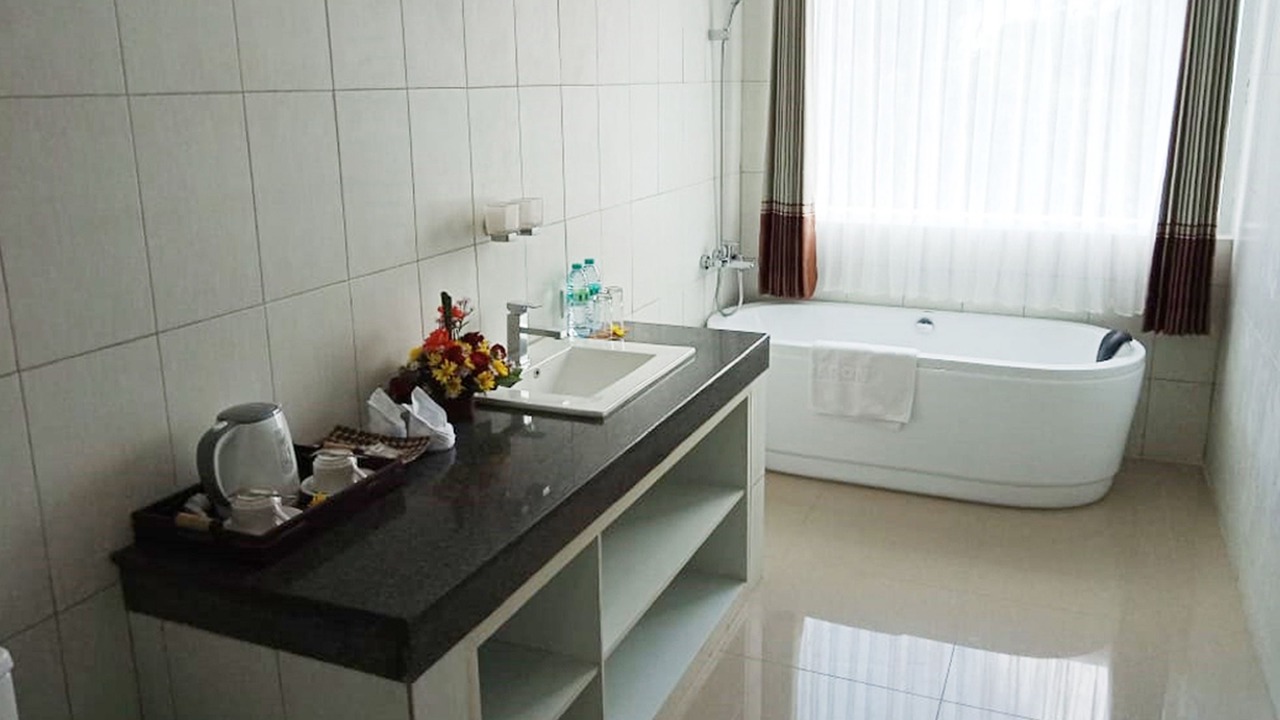 Photo of Bathroom in Pemaron