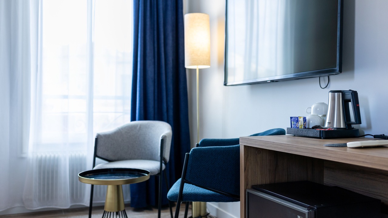 Photo of Bedroom in Riou - Petit Juas - Av de Grasse
