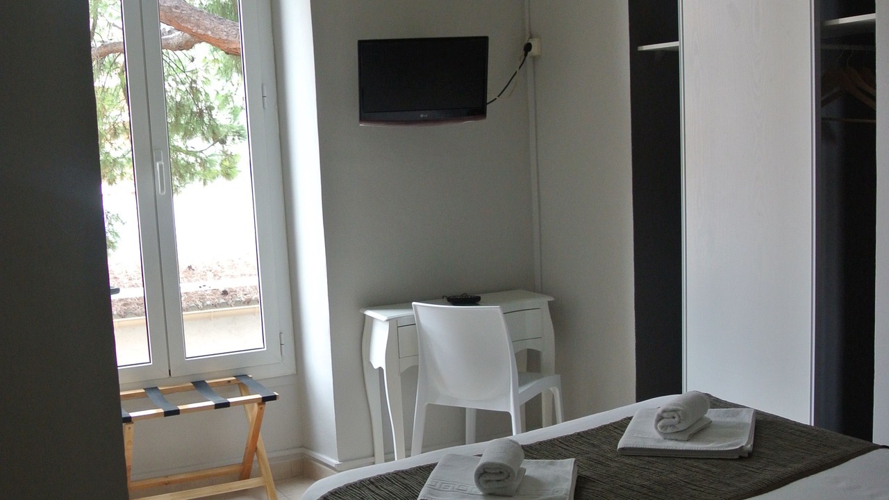 Photo of Bedroom in Les Baumettes