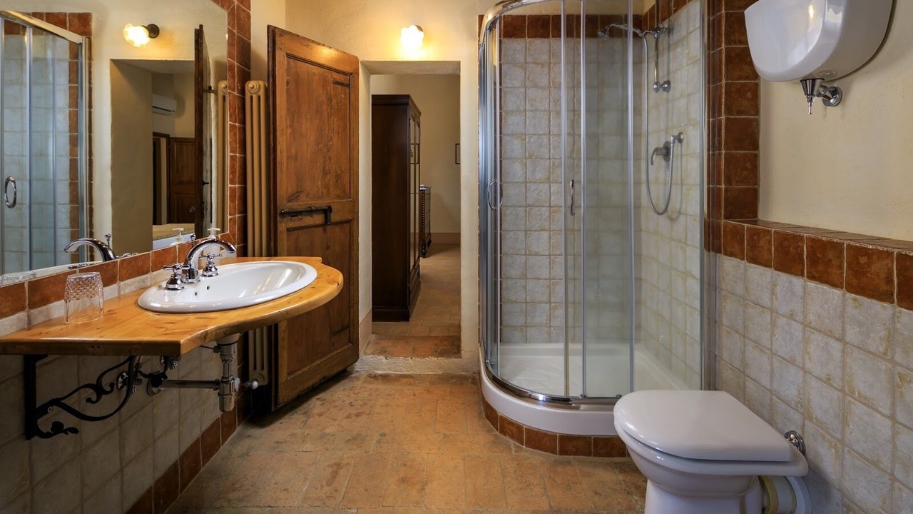 Photo of Bathroom in Buonconvento