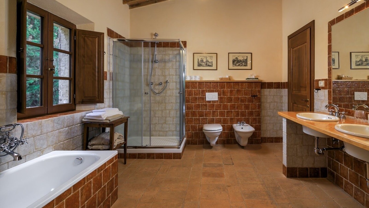 Photo of Bathroom in Buonconvento