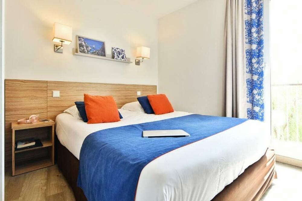 Photo of Bedroom in Antibes City Centre