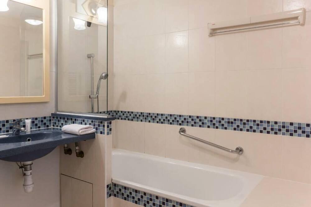 Photo of Bathroom in Saint-Laurent-du-Var